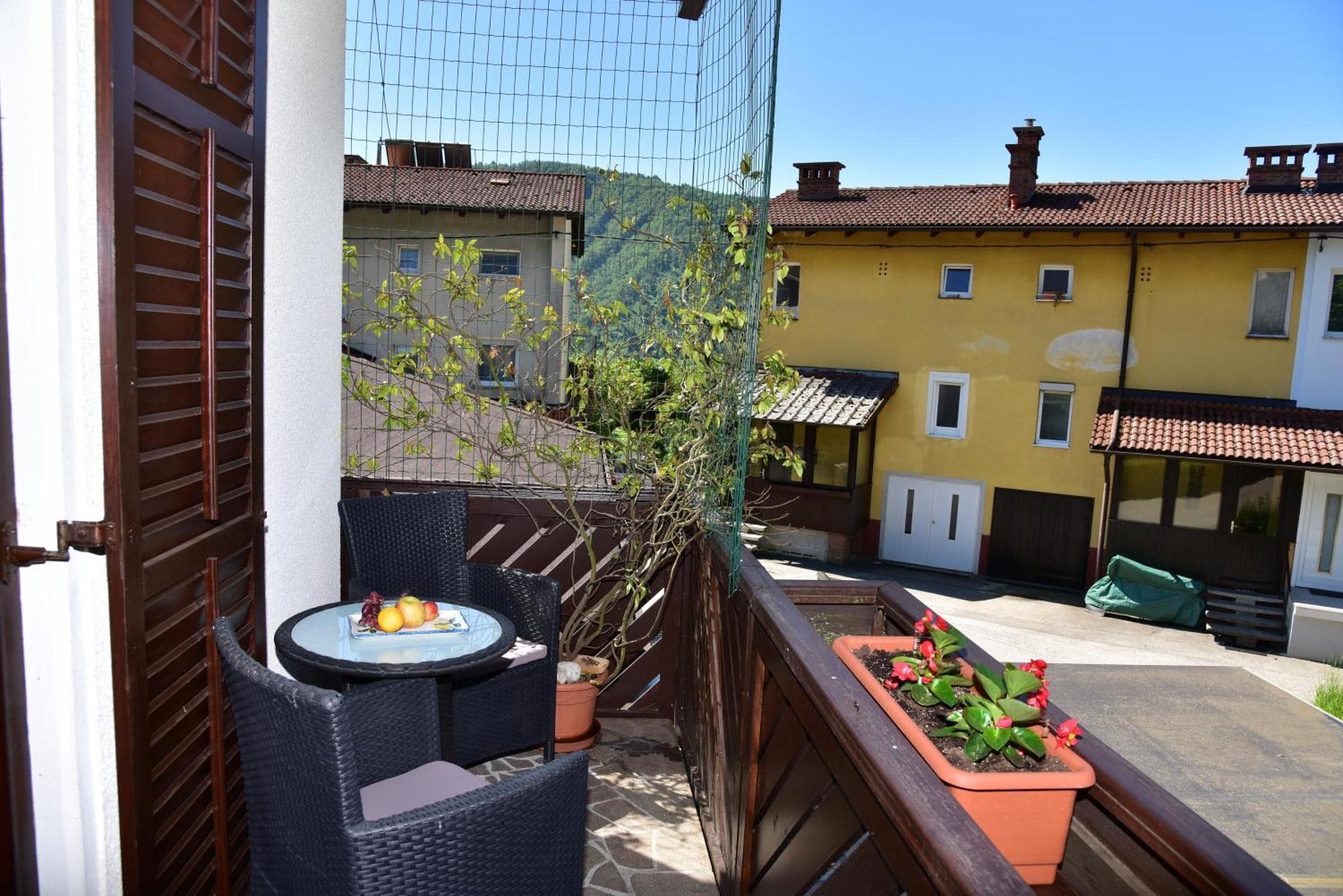 Apartment Jang Tolmin Buitenkant foto